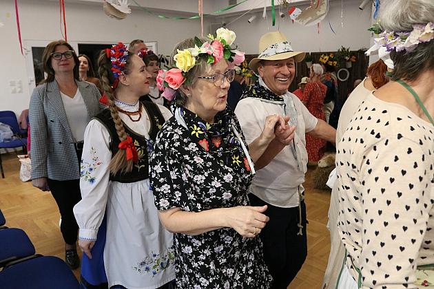 Bal Seniora w rytmie wiejskiej potańcówki