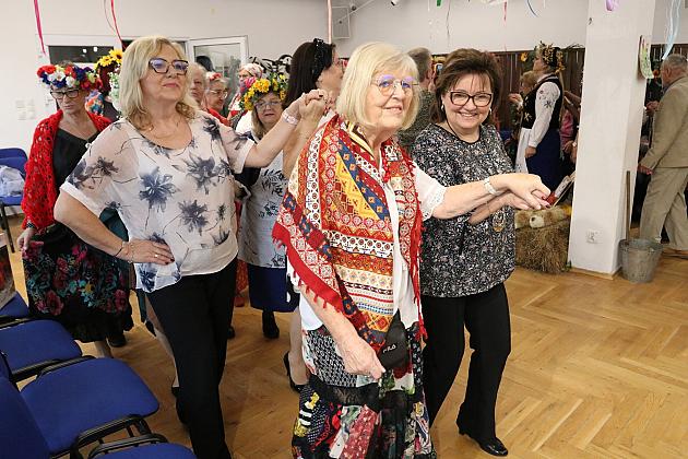 Bal Seniora w rytmie wiejskiej potańcówki