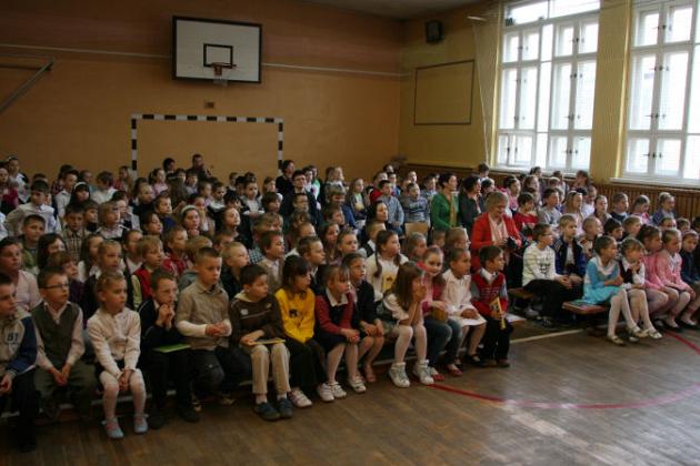 Jubileusz patronatu Wandy Chotomskiej nad szkolną biblioteką 