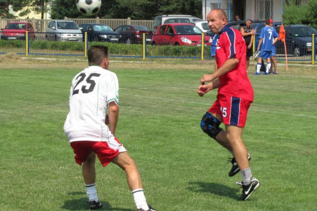 Zagrali w słonku i deszczu