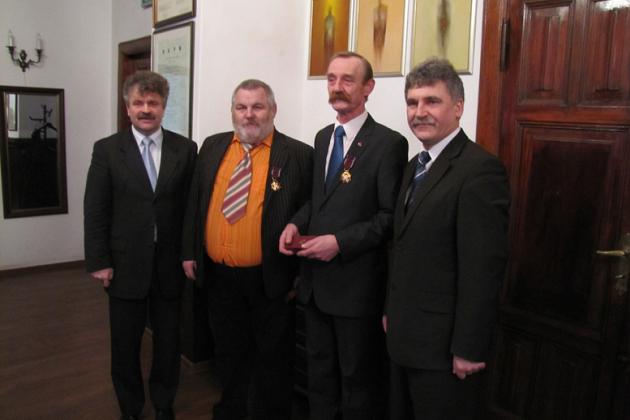 Złote Krzyże Zasługi dla lęborskich działaczy PCK