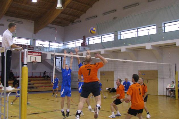 Trzecia kolejka rozgrywek amatorskiej ligi siatkówki