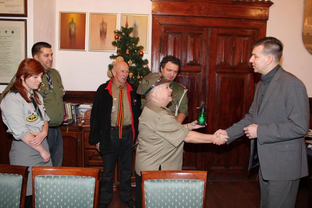 Betlejemskie Światło Pokoju w Ratuszu