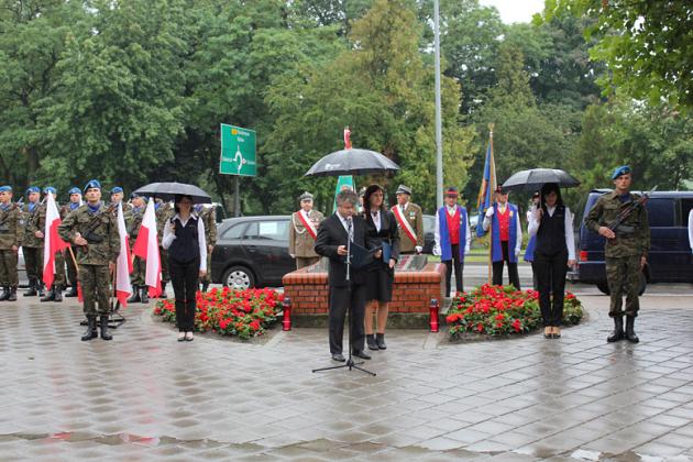 W hołdzie bohaterom i ofiarom II wojny światowej 