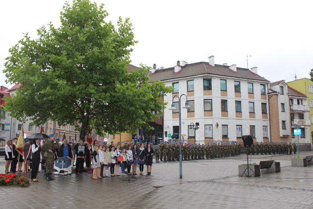 W hołdzie bohaterom i ofiarom II wojny światowej 