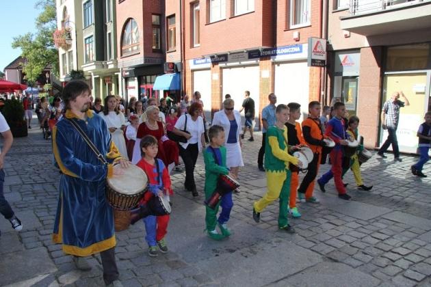 Zatańczyli w średniowiecznym stylu