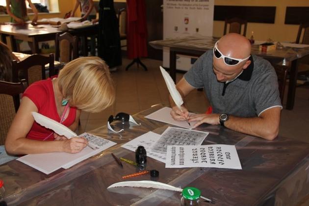 Zatańczyli w średniowiecznym stylu