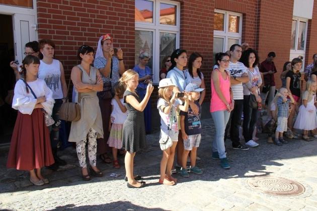 Zatańczyli w średniowiecznym stylu