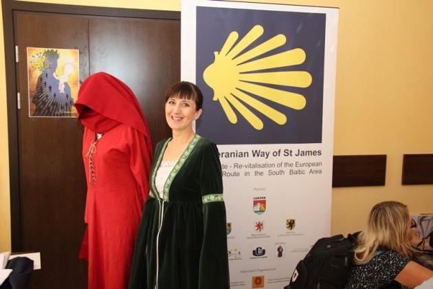 Zatańczyli w średniowiecznym stylu