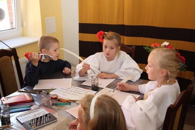 Zatańczyli w średniowiecznym stylu