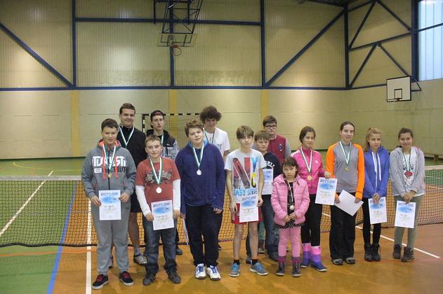 Ferie na sportowo - Halowy Turniej Tenisa Ziemnego  dla dzieci i młodzieży