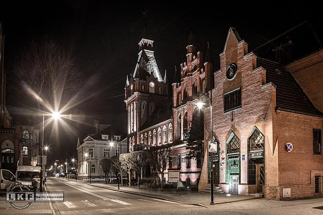 Ratusz Miejski w Lęborku nocą