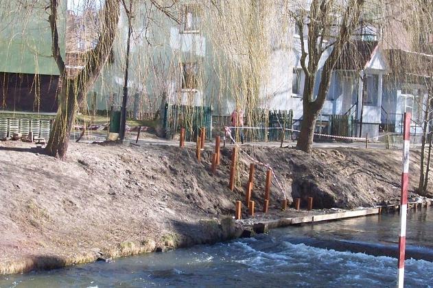 Budowa i przebudowa bulwarów nad rzeka Łebą
