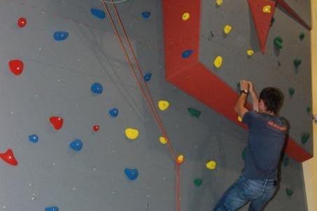 Powstała ścianka wspinaczkowa przy Gimnazjum Nr 1