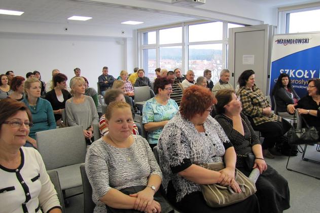 Certyfikaty ukończenia szkolenia dla uczestników projektu pn. „e-Lębork - przeciwdziałanie wykluczeniu cyfrowemu na terenie Gminy Miasto Lębork”