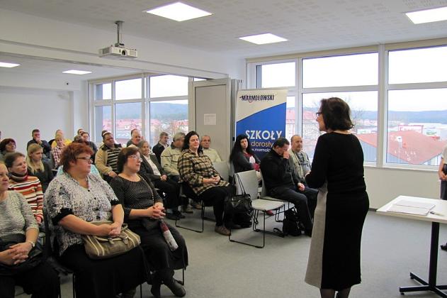 Certyfikaty ukończenia szkolenia dla uczestników projektu pn. „e-Lębork - przeciwdziałanie wykluczeniu cyfrowemu na terenie Gminy Miasto Lębork”