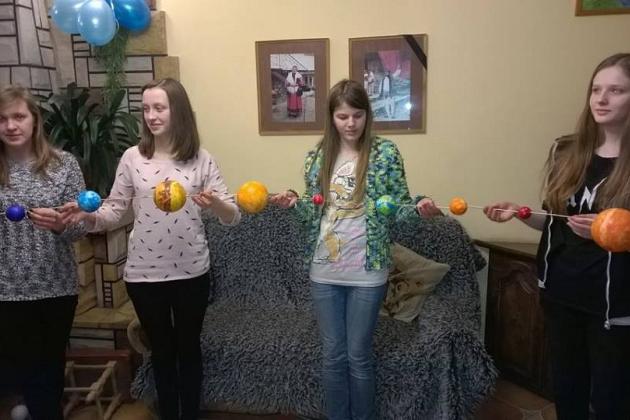 Śnieg,narty i dobra zabawa.