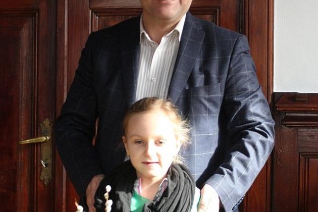 Przedszkolaki do ratusza przyniosły wiosnę