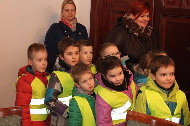 Świąteczna wizyta przedszkolaków z „piątki”