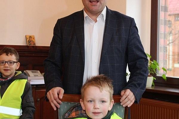 Świąteczna wizyta przedszkolaków z „piątki”