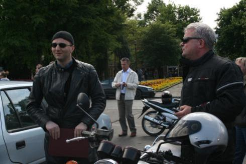 Burmistrz na motocyklu