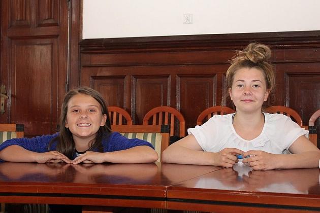 Szybko czytali o książkach i kamieniach szlachetnych