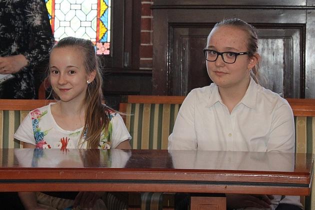 Szybko czytali o książkach i kamieniach szlachetnych