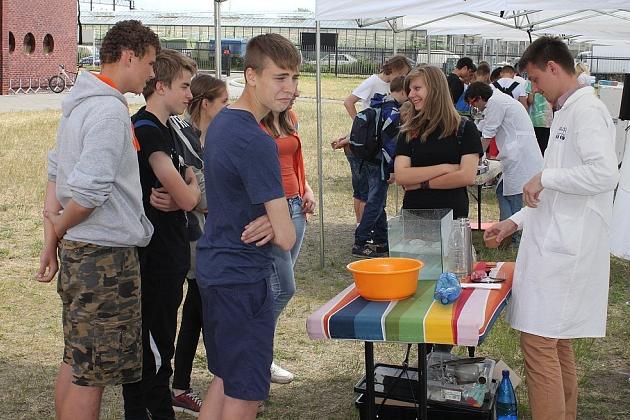 Przystępnie o naukach ścisłych na Pikniku w Gimnazjum nr 2