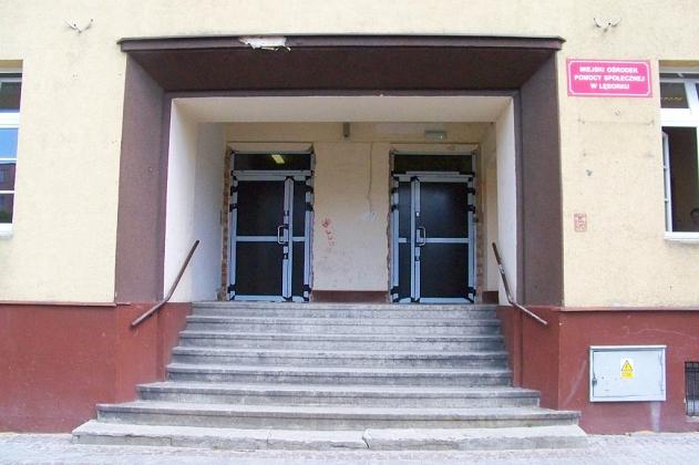 „TERMOMODERNIZACJA BUDYNKU UŻYTECZNOŚCI PUBLICZNEJ – MIEJSKIEGO OŚRODKA POMOCY SPOŁECZNEJ PRZY UL. KARD. WYSZYŃSKIEGO 3 W LĘBORKU”