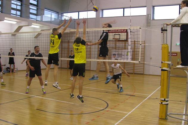 IV kolejka Amatorskiej Ligi Siatkówki w Lęborku