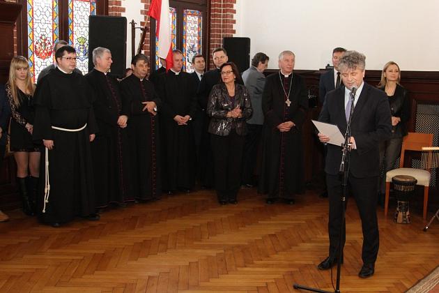 Ksiądz Biskup kolędował w ratuszu