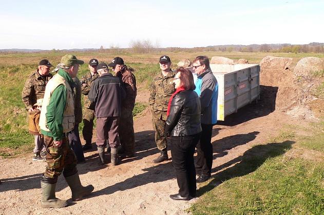 Wysprzątali rzekę Łebę