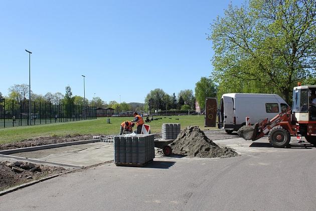 Nowe miejsca parkingowe przy Staszica i Dygasińskiego