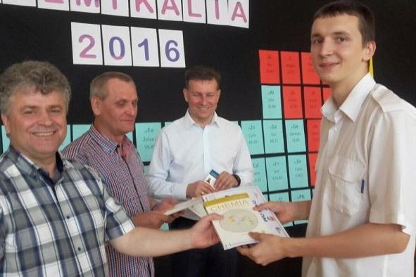 Gimnazjaliści sprawdzili wiedzę z chemii