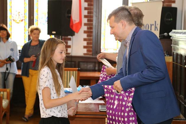 „Oddychamy Zdrowo” i „Stop uzależnieniom” - podsumowanie konkursów