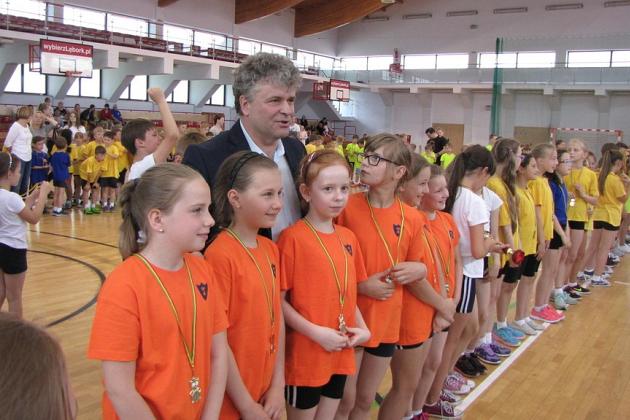 Uczniowie z lęborskich szkół rywalizowali w Konkursie Sportowym „Kto z nas lepiej i prędzej”