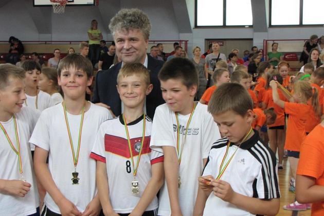Uczniowie z lęborskich szkół rywalizowali w Konkursie Sportowym „Kto z nas lepiej i prędzej”