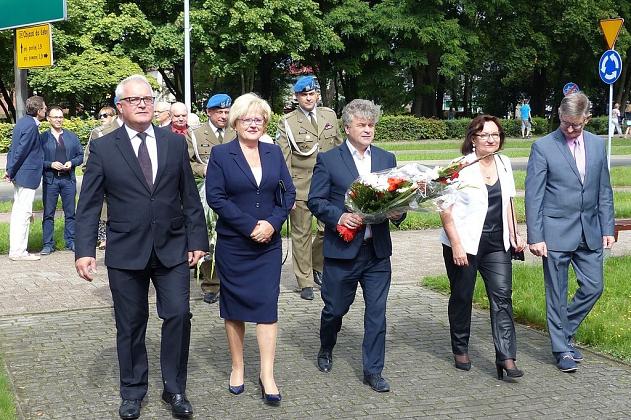 Kwiaty w Święto Wojska Polskiego