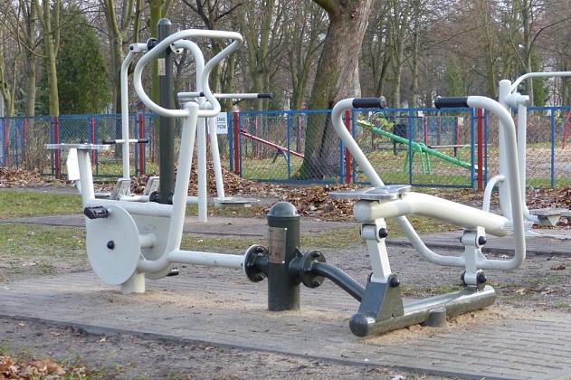 Na Ks. Gracza i w Parku im. Michalskiego stanęły siłownie zewnętrzne