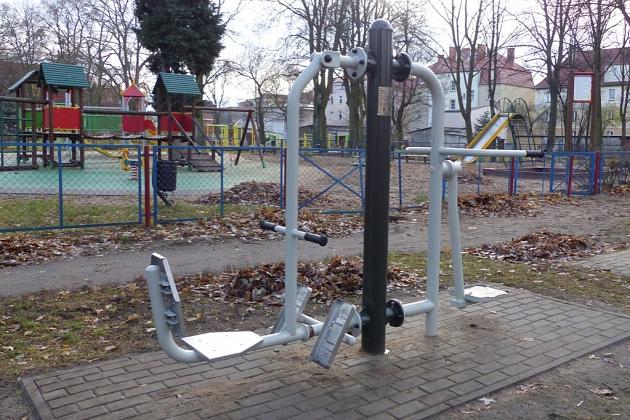 Na Ks. Gracza i w Parku im. Michalskiego stanęły siłownie zewnętrzne