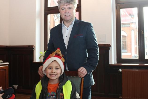 Przedszkolaki ze świąteczną wizytą w ratuszu