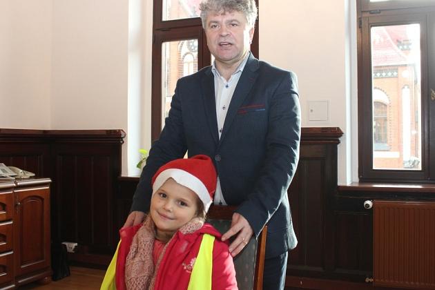 Przedszkolaki ze świąteczną wizytą w ratuszu