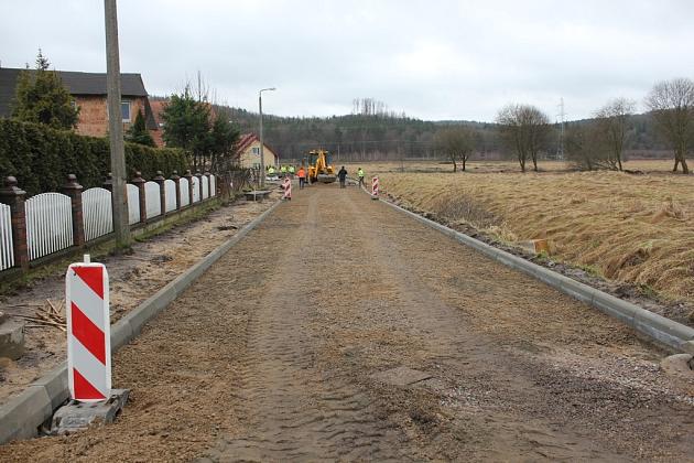 Ciężki sprzęt na ulicy Generała Stanisława Maczka