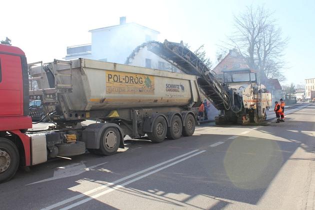 Ekspresowy remont na Armii Krajowej