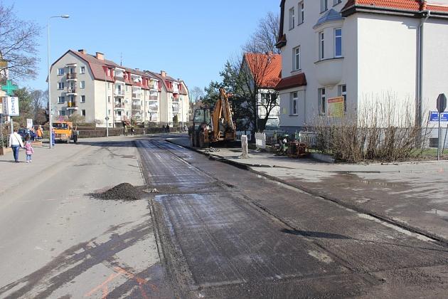 Ekspresowy remont na Armii Krajowej