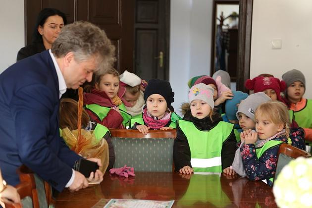 Powitali wiosnę nad rzeką Łebą