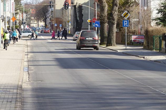 Nowy asfalt na Armii Krajowej