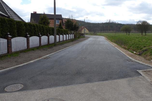 Ulica Generała Stanisława Maczka z nowym asfaltem