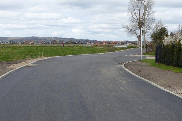 Ulica Generała Stanisława Maczka z nowym asfaltem