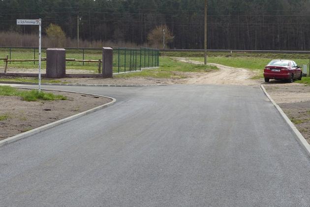 Ulica Generała Stanisława Maczka z nowym asfaltem